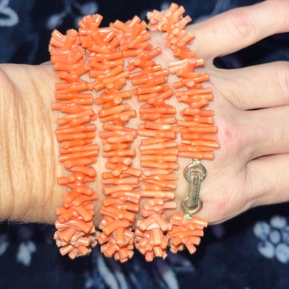 Vintage 70’s Long Rope Length Faux Branch Coral Plastic Beaded Necklace - Picture 6 of 7